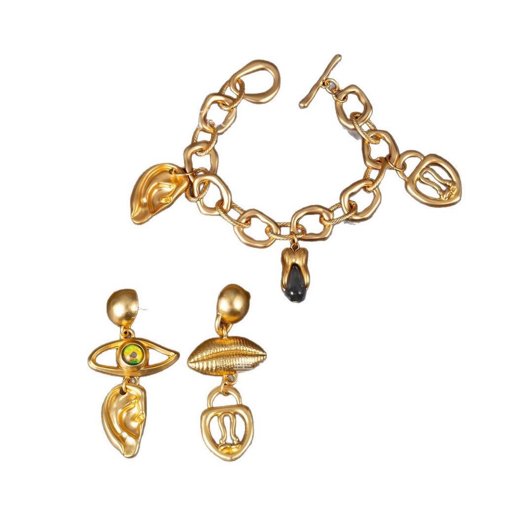 Middle Aged Xia Pa New Features Devil's Eye Ear Mouth Old Money Style Jewelry Gold Fashion Earrings