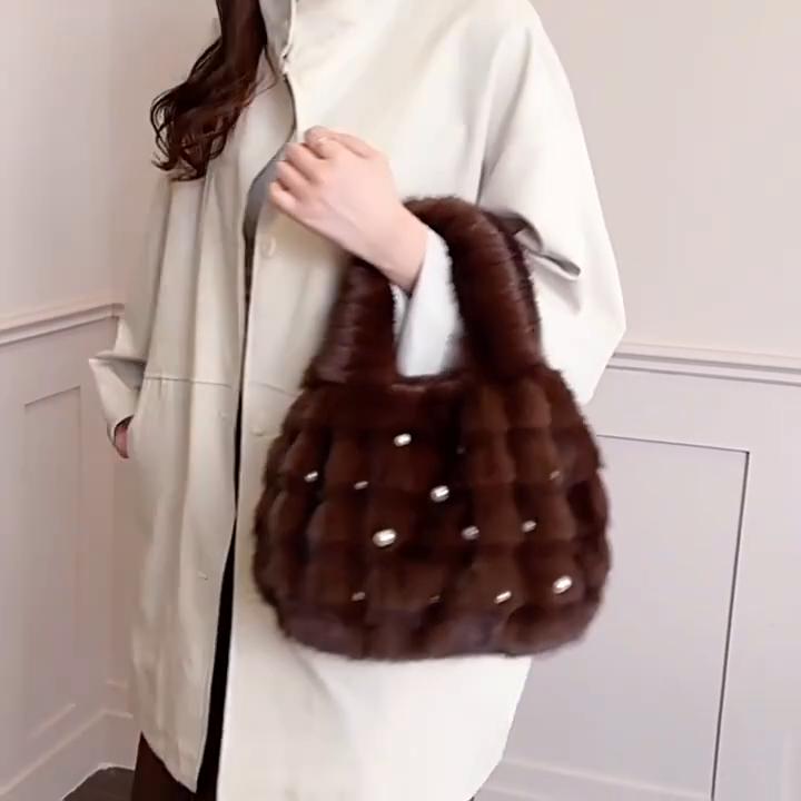 Retro Plush Striped Handbag Texture Pearl Faux Fur Bucket Shoulder Bag Fashion Versatile Large Capacity Tote Bag for Women
