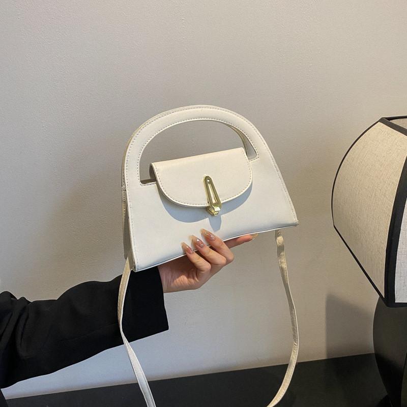 Elegant Retro Style Handbag For Women 2023 Spring Fashionable Shoulder Bag