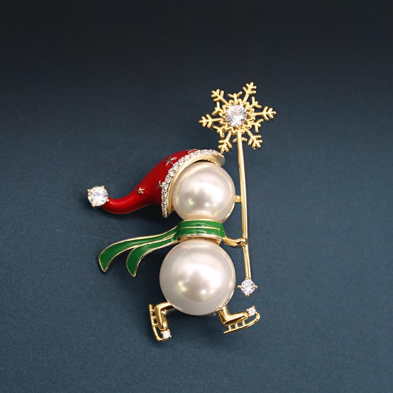 Reindeer Brooch Sweater Pin: Creative Christmas Tree Wind Chime Corsage Accessory