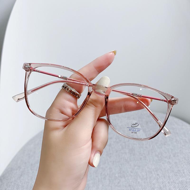 Trendy Korean-Style Anti-Blue Light Glasses with Slimming Large Frame and Clear, Prescription-Compatible Lenses. Non-prescription Anti-blue light