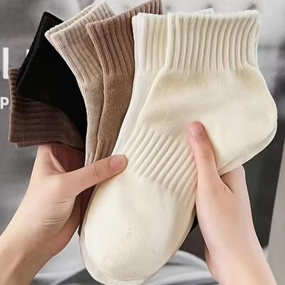 1 Pair Women's Mid-tube Socks Ankle Socks Vertical Stripes Spring and Autumn Socks Sports Cotton Socks