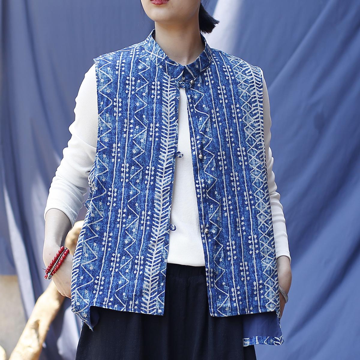 

Johnature Vintage Coats for Women Blue White Stand Sleeveless Chinese Style Cloths Autumn Coats One Size