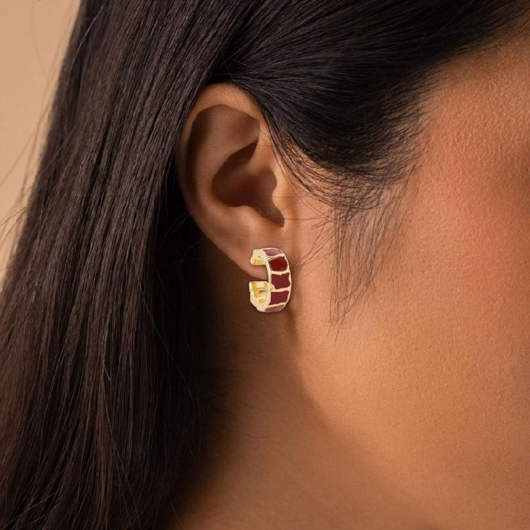 Eye Catching Chili Design Earrings Smooth Polish Finish Jewelry Piece Suitable For Sensitive Skin