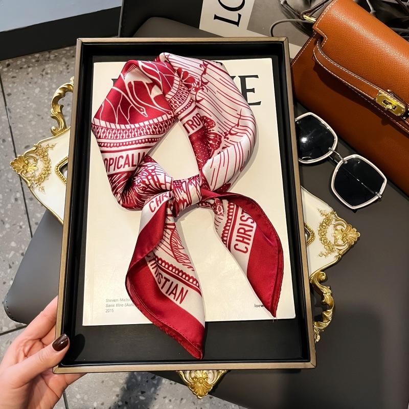 Silk scarf women's neck new scarf with coat 70 small square scarf scarf mother high-end scarf