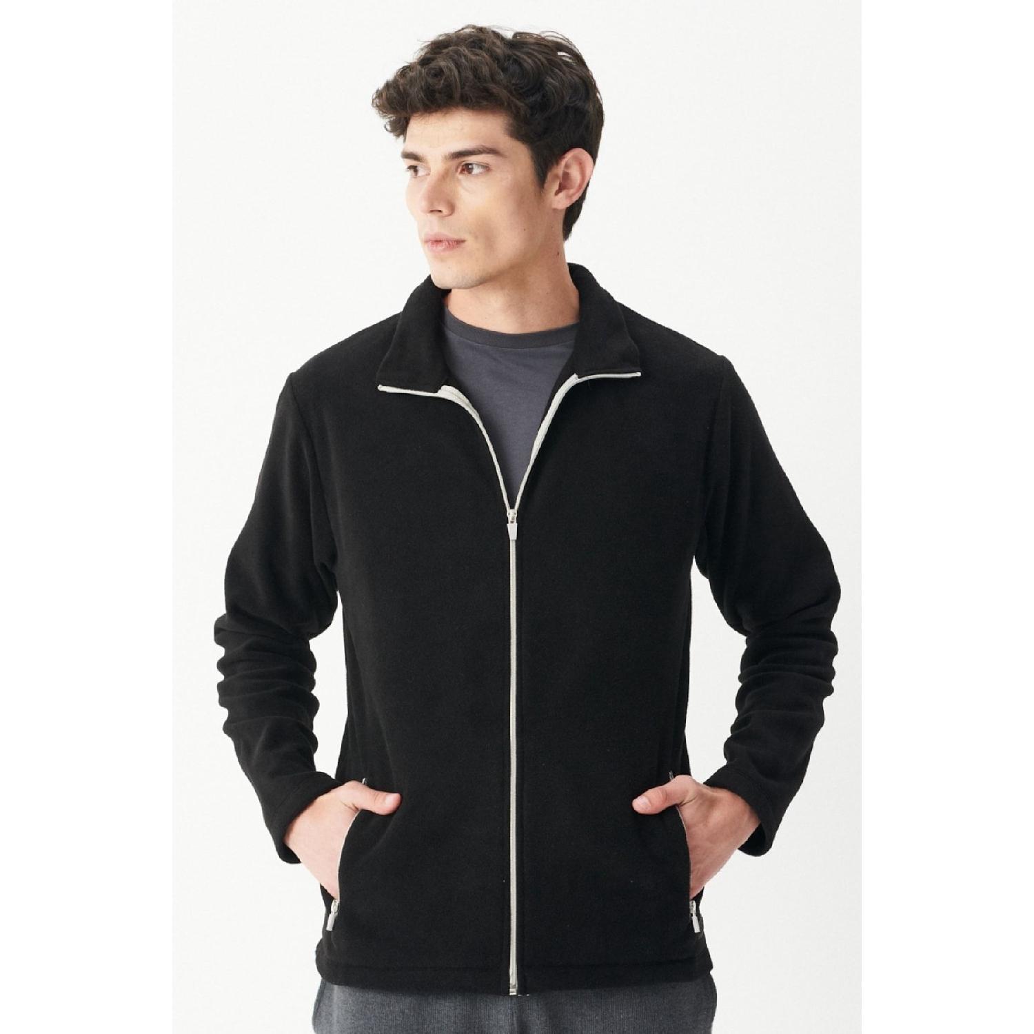 

Мужская черная флисовая толстовка обычного кроя на молнии обычного кроя 2XL