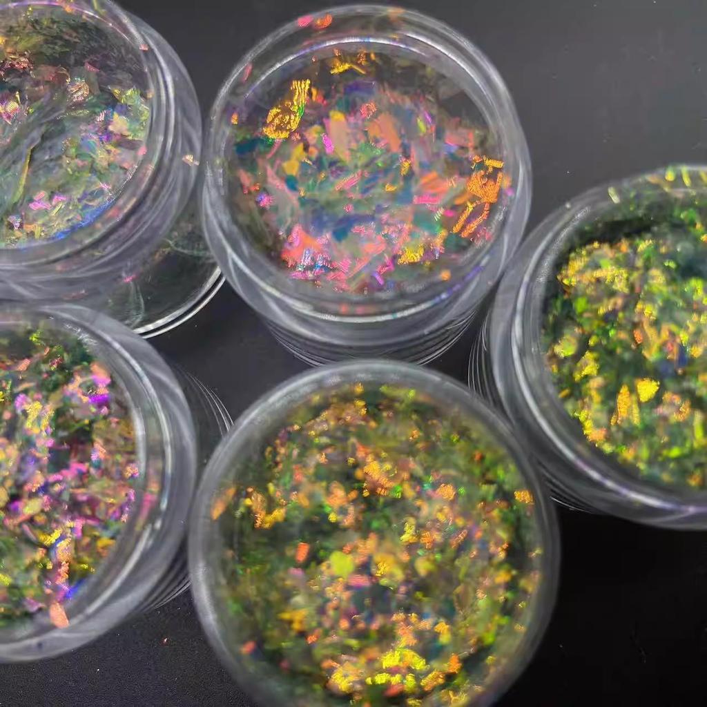 Yun Jin Halb-Irisierendes Opal-Nagelkunstpulver: Hochglänzende DIY Glitzer Pailletten.