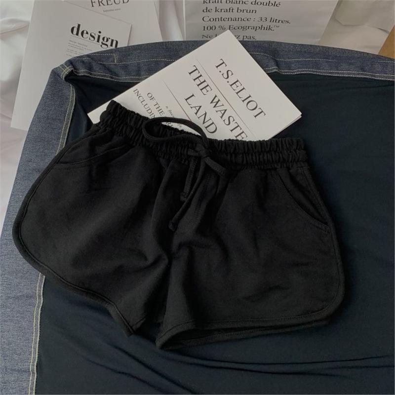 

Женские весенне-летние капри-леггинсы для йоги: Домашние и повседневные спортивные шорты M чёрный