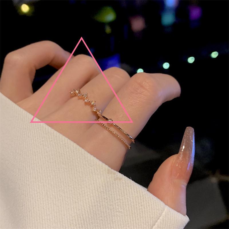 Shop Owner s Top Pick: Exquisite Rose Gold-Plated Ring with Bright Cubic Zirconia for Women - A Luxurious, Simple Design.