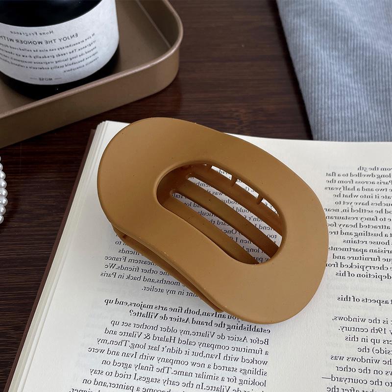 2025 High-End Women’s Abalone Duckbill Hair Clip: Milk Coffee Color, Curved Updo Design