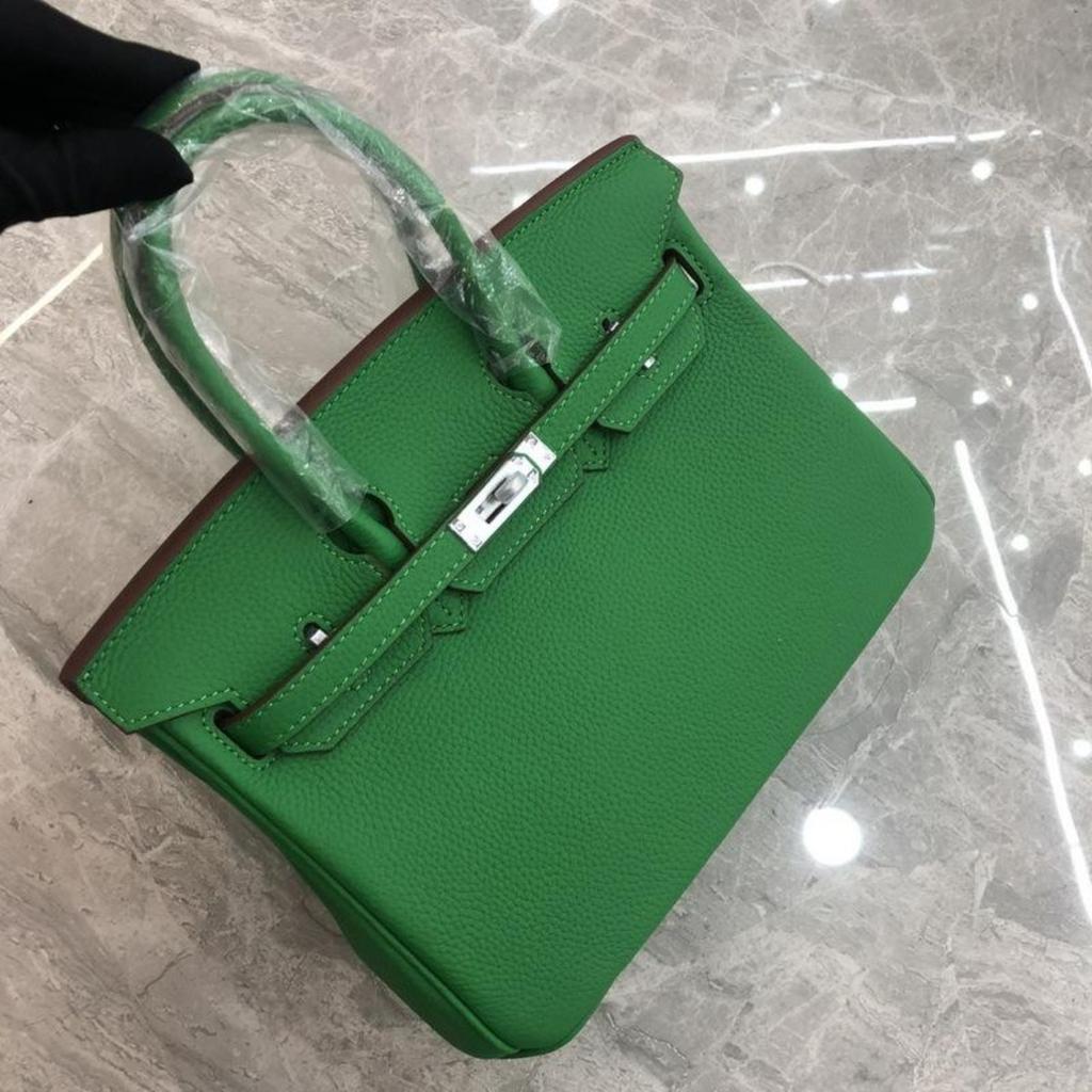 26 Neue Leder Damen Tasche Silberne Schnalle Platin Tasche Litschi Muster Erste Schicht Rindsleder 25cm/30cm Damen Tasche, Großhandel durch den Hersteller