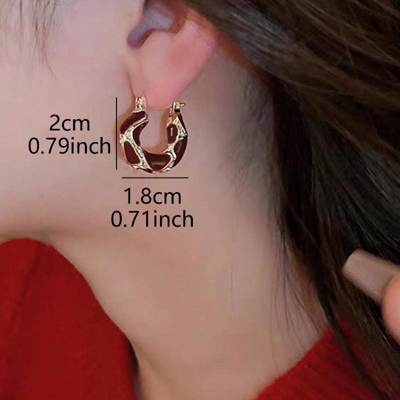 1 Pair Vintage French Elegant Versatile Luxurious High-End Fashionable Niche Personalized Circle Earrings, Essential For Women's Autumn/Winter Outfits