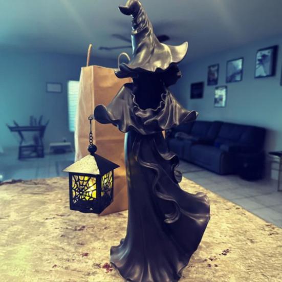 LED Witch Lantern Ornament Halloween Faceless Ghost Sculpture Holding Lantern Vintage Resin Witch Statue for Yard Patio Lawn Decor