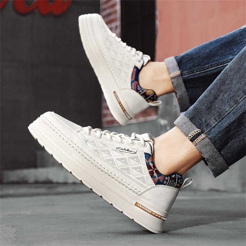 Men 's Casual Four Seasons Fashion Skateboarding Students Comfortable Sneakers Boys Trending Soft Sole Breathable Shoes