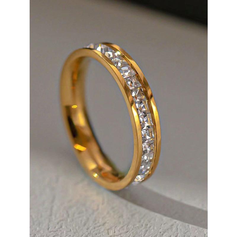 Titanstahlring - Kühl-stilvoller sternförmiger Ring für Damen, Ein kleiner High-End-Luxus-Paarring mit Diamanteinlage.
