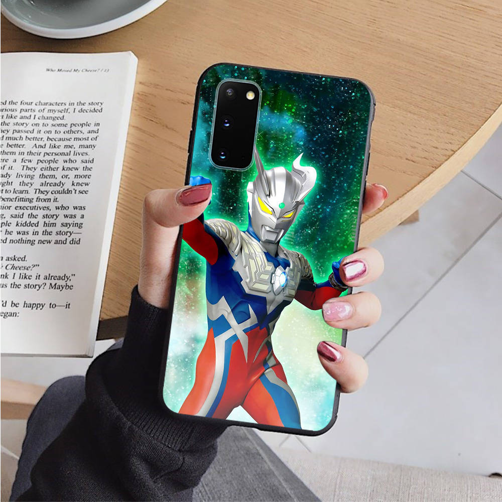 AD91 Ultraman Schwarze Hülle für iPhone 16 15 Plus 14 13 12 11 Pro 8 7 6S SE 5S X XR XS Max Realme C30 C33 C31 9I Huawei Y8P Y9 Weiche Hülle