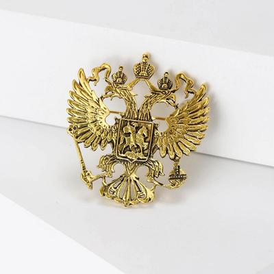 Majestatyczna broszka z dwugłowym orłem: Wyjątkowy dodatek do męskiej kurtki