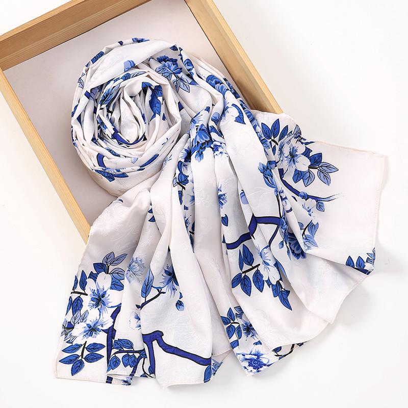 Design Fashion Classic Scarf  For Women Soft Hijab Print Color Foulard Shawls Wraps Muslim Scarves Winter Keep Warm Scarf