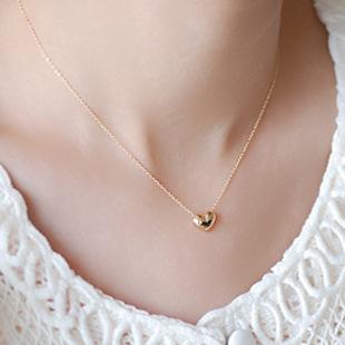 Korean Fashion Love Sweet Jewelry Elegant and Cute Short Gold Heart Necklace Neck Chain Collarbone Chain Women