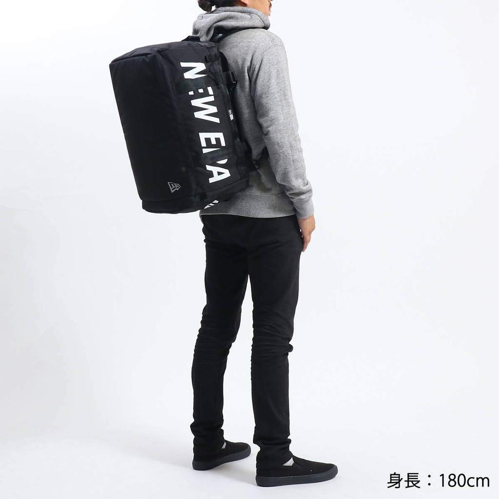 New Era Free Club Duffel Bag in Black with Side Logo (NELOGO WHI)