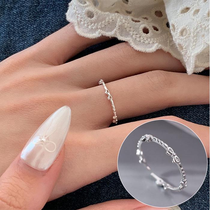 Korean S925 Silver Cross Military Flower Ring: Retro, Adjustable, Fashionable Hip-Hop Index Finger Design for Women.