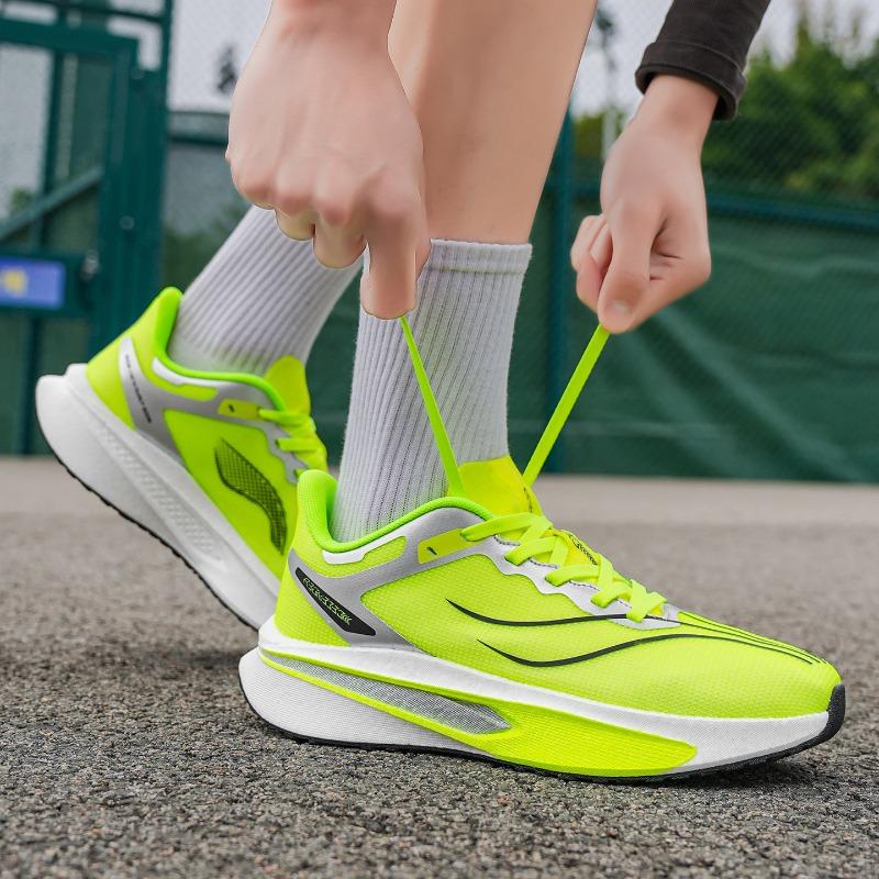 Running Shoes Men Lightweight Mesh Anti-slip Wear-resistant Casual Shoes Men Lace-up Sports Breathable Training Shoes Men