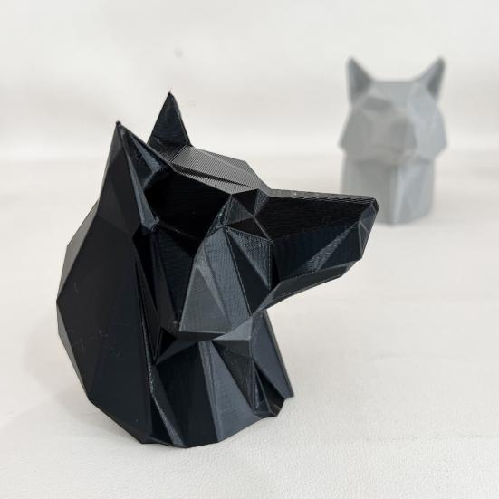 Animal Shaped Car Ornament 3D Printed Wolf Trailer Hitch Decoration, Howling Head Styling Accessory for Truck SUV Rear Bumper, Matte Finish