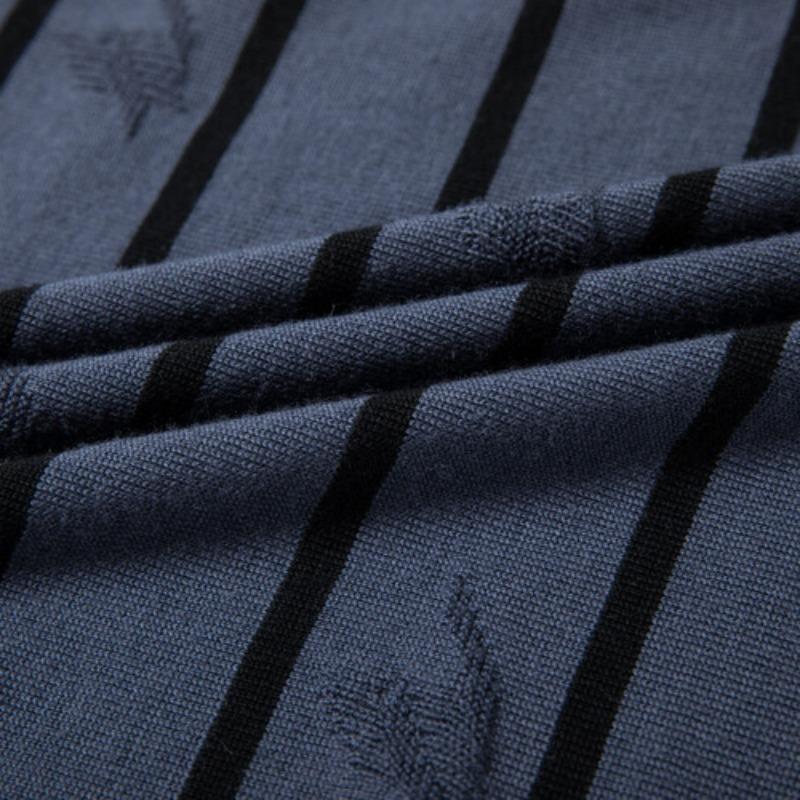 Herrenmode Lässiger Schafpullover Frühling und Herbst Neuer Wollpullover Herren Gestreift Halboher Kragen Gestricktes Unterhemd