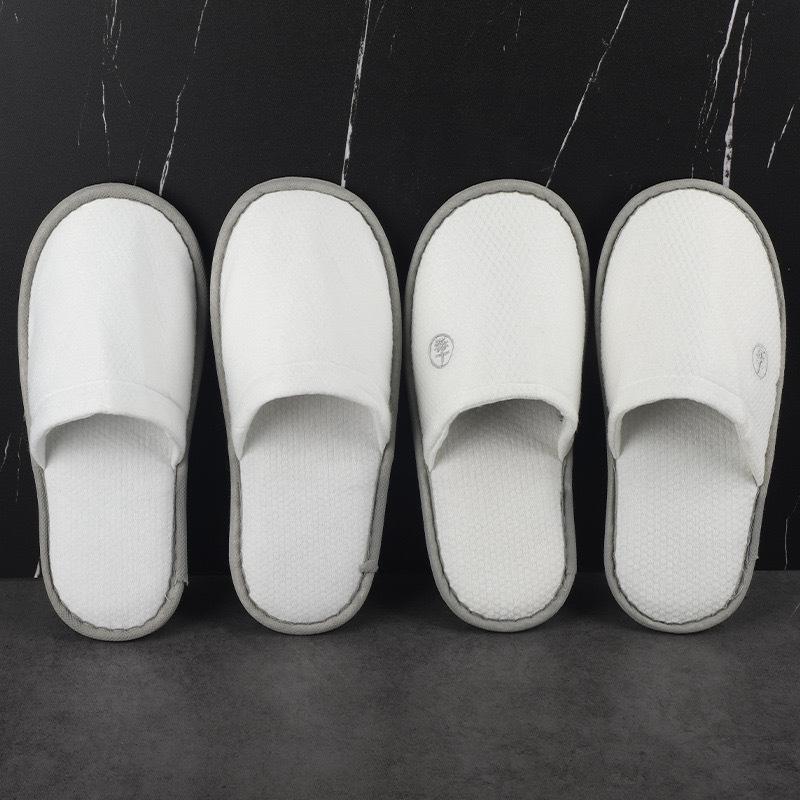 Anti-Slip Portable Thickened Disposable Slippers for Hotels, Inns, Beauty Salons, and Travel