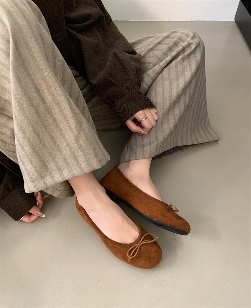 2025 new round head flat bottom soft and comfortable Doudou women's shoes casual versatile bow shallow mouth grandma single shoes women