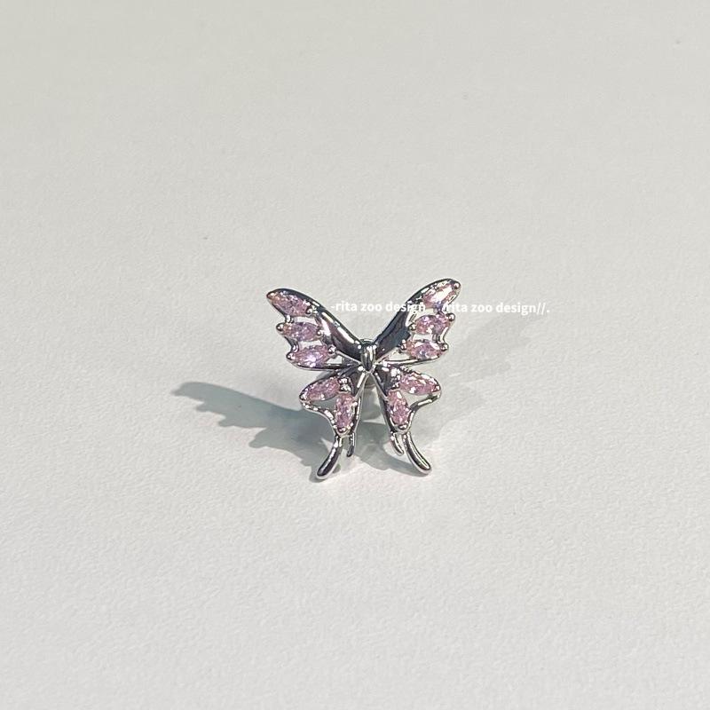 Butterfly-Control Titanium Ear Cartilage Studs: Playful & Cute Collection