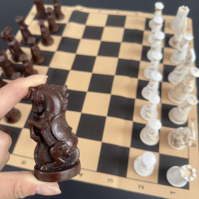 Velké Vintage Šachy 3D Figury Qing Armády Kožená Šachovnice Sádra + Pryskyřice Figury Herní Krabice 40*19Cm/15.7*7.5 Palce