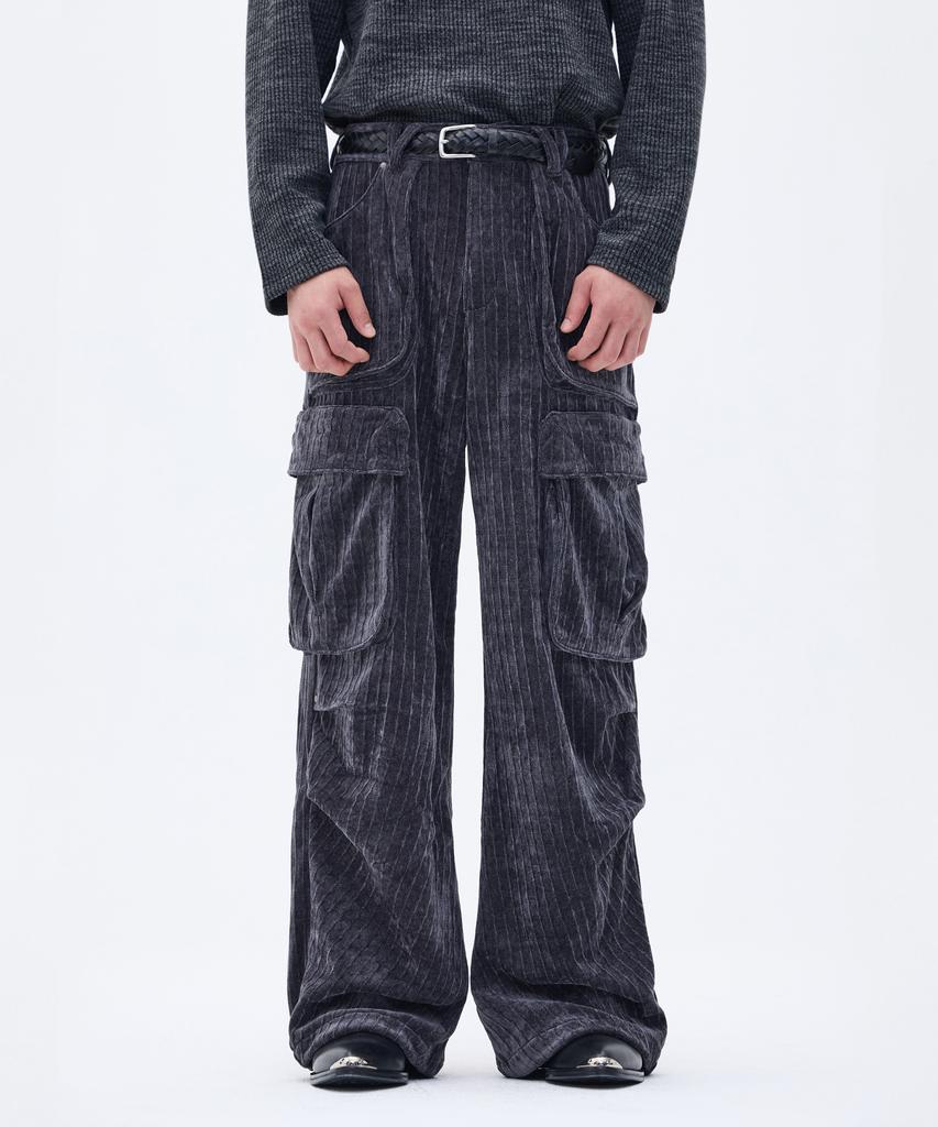Weseullihyuseuteon Caiman Velvet Cargo Pants Dark Gray