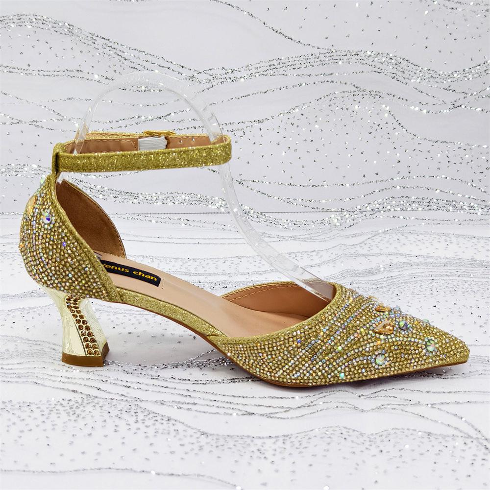 European & American Women's Pointed-Toe High Heels and 3D Abstract Pattern Handbag Set