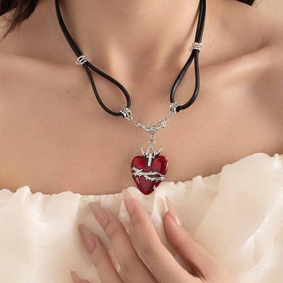 Sweet Cool Babe Style Retro Neck Chain Temperament Red Thorns Love Necklace Niche Goth Girl Punk Collarbone Chain