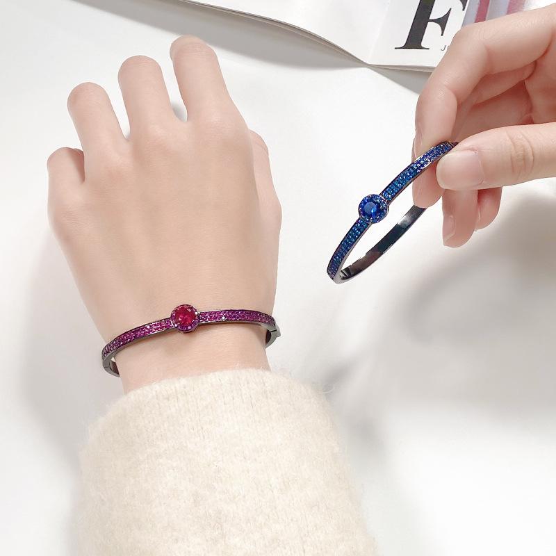 Autumn And Winter Jewelry Imitation Red Corundum Blue Spinel Retro Black Gold Bracelet Heroine Stone 6.5