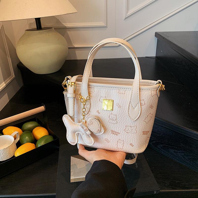 Premium Sense Niche Bag Women's New Trendy Fashion Versatile Bucket Bag Hand Carry Shoulder Messenger Bag