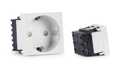 WP-44S - Module - 230V Power Socket, Fonestar