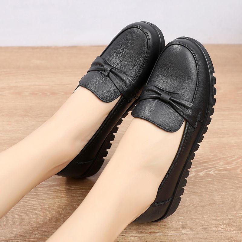 

Spring and Autumn single shoes soft-soled comfortable single shoes middle-aged women s shoes non-slip flat-soled middle-aged leather shoes 35