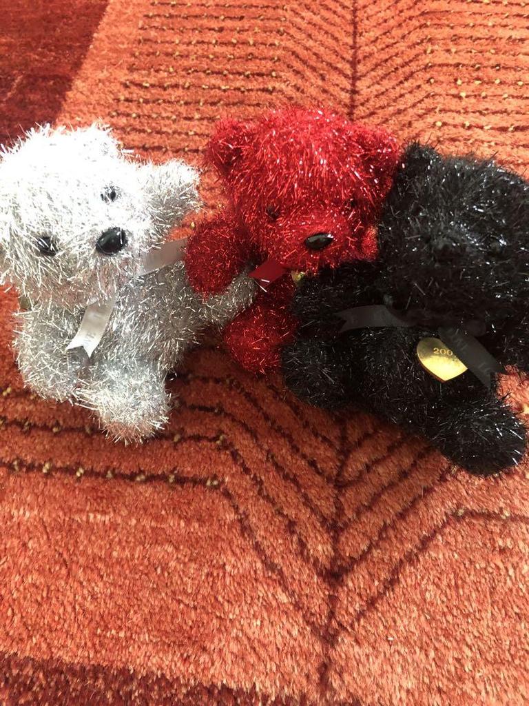 [USED] 8 teddy bears