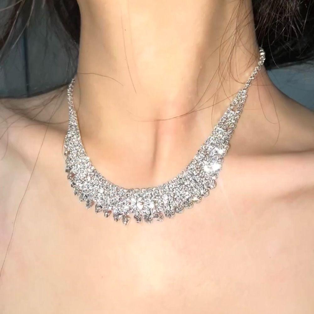 Exquisite Crystal Jewelry Set Rhinestone Necklace Earrings Set Claw Chain Jewelry Set  Women