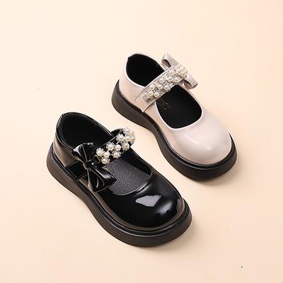 Chaussures en cuir pour filles, chaussures de performance noires pour enfants 2025 nouvelles chaussures simples pour filles, chaussures de princesse perle style étranger pour enfants moyens et plus âgés