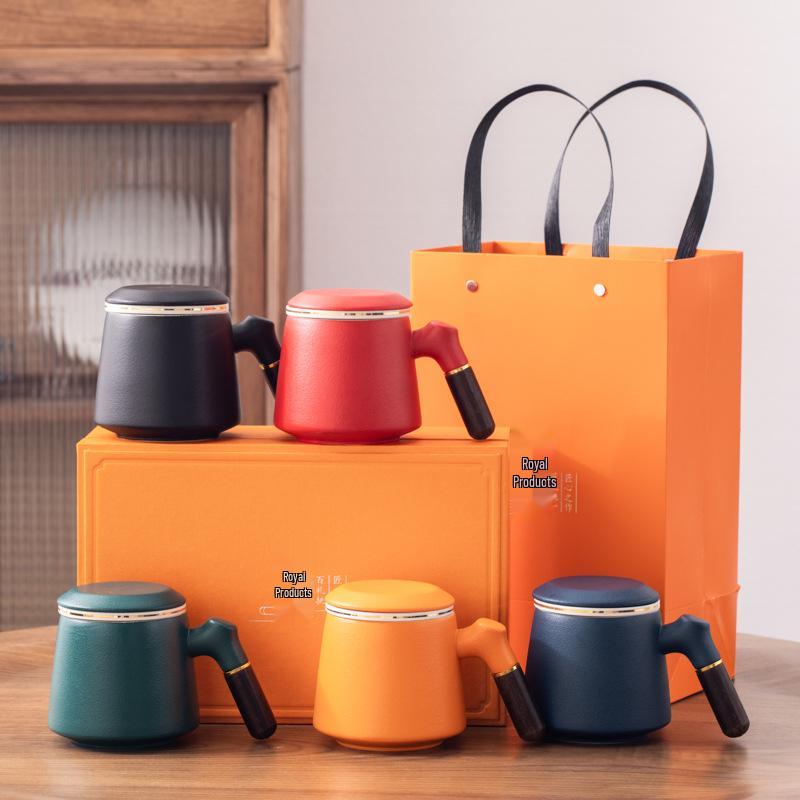 Chinese Style Ceramic Cup Gift Set with Lid and Wooden Handle - Three-Piece Tea Cup with Filter