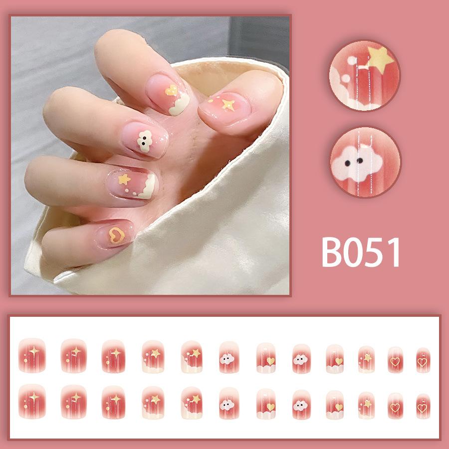 

24 шт. Милые и симпатичные квадратные ногти, короткие облачные звезды, королевские маникюрные наклейки для ногтей, 24 шт.