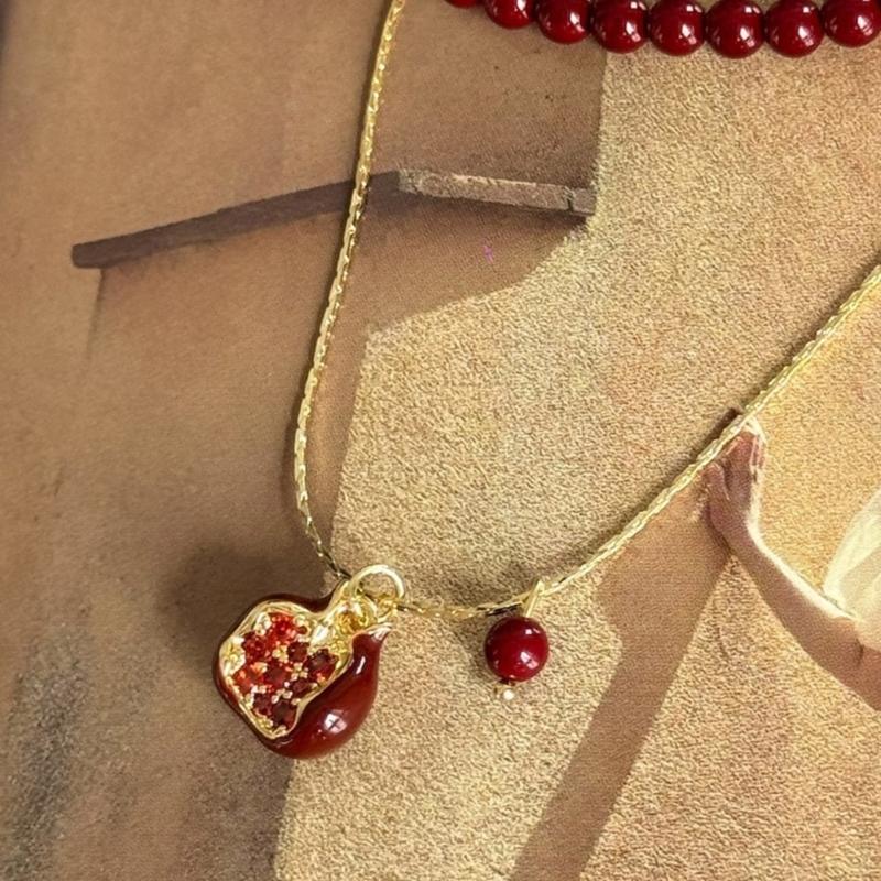 Biżuteria z granatem w stylu vintage, biżuteria modowa, stylowy naszyjnik z wisiorkiem, wyjątkowe kolczyki zwisające, prezent dla stylowych kobiet