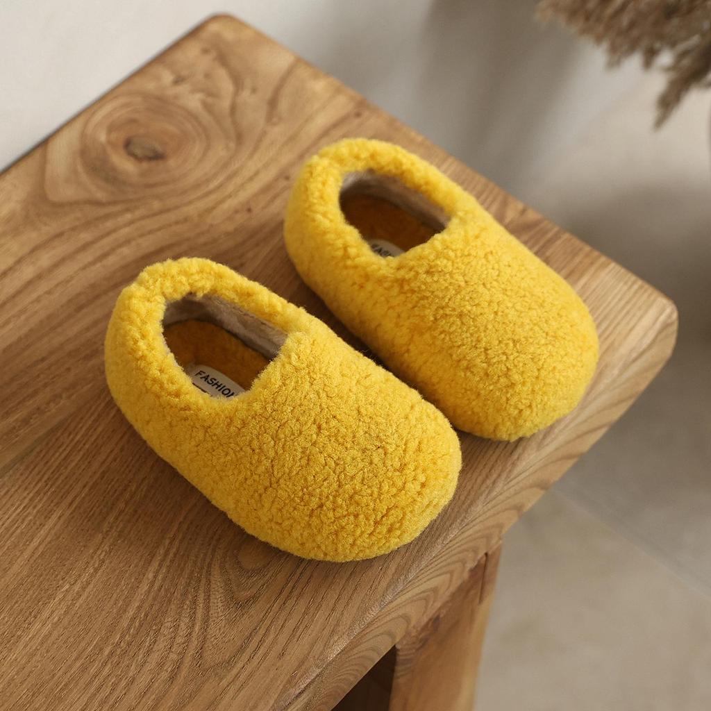2025 Jesień/Zima Dziewczęcy Retro Bawełniany Futerzany Czepiec Wsuwane Buty: Urocze Ciepłe Welurowe Kapcie z Dużą Głową