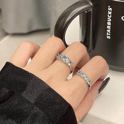 Design de niche Vent froid Simple Zircon bleu Personnalité exquise Luxe léger Haute qualité Bague ouverte Femme Han