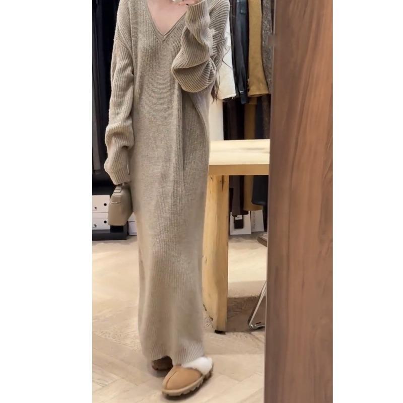 [] Lazy wind v-neck knitted sweater dress autumn and winter new high-end inner long skirt