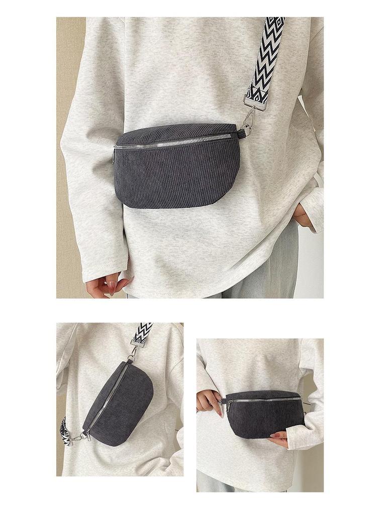Niche Women's Autumn 2025 Fashion Saddle Crossbody Bag - Solid Color, Simple Design.