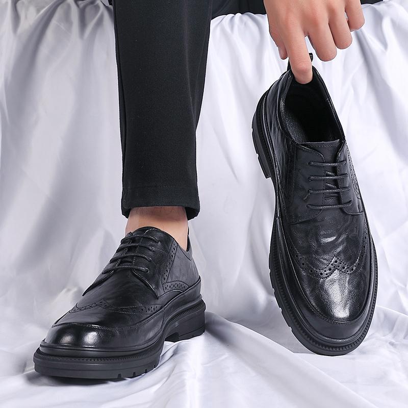 High Quality Leather Men Casual Brogues Shoes Breathable Mens Dress Shoes Italian Luxury Brand Lace-Up Non-slip Men Driving Shoe
